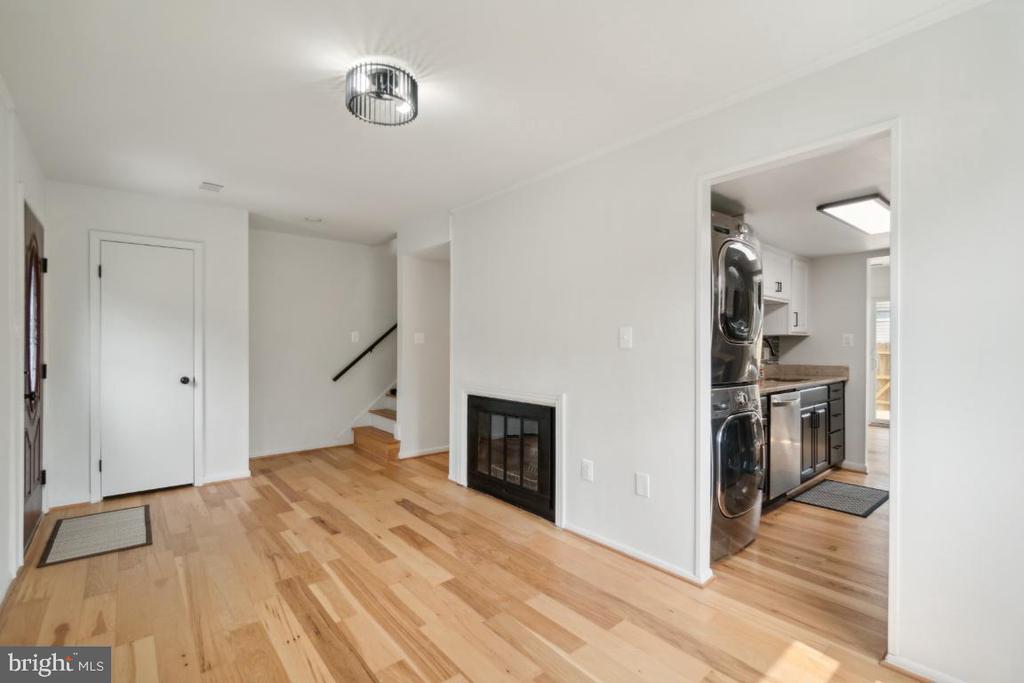 2400 KILPATRICK PLACE