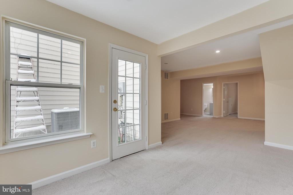 16742 SWEENEY LANE