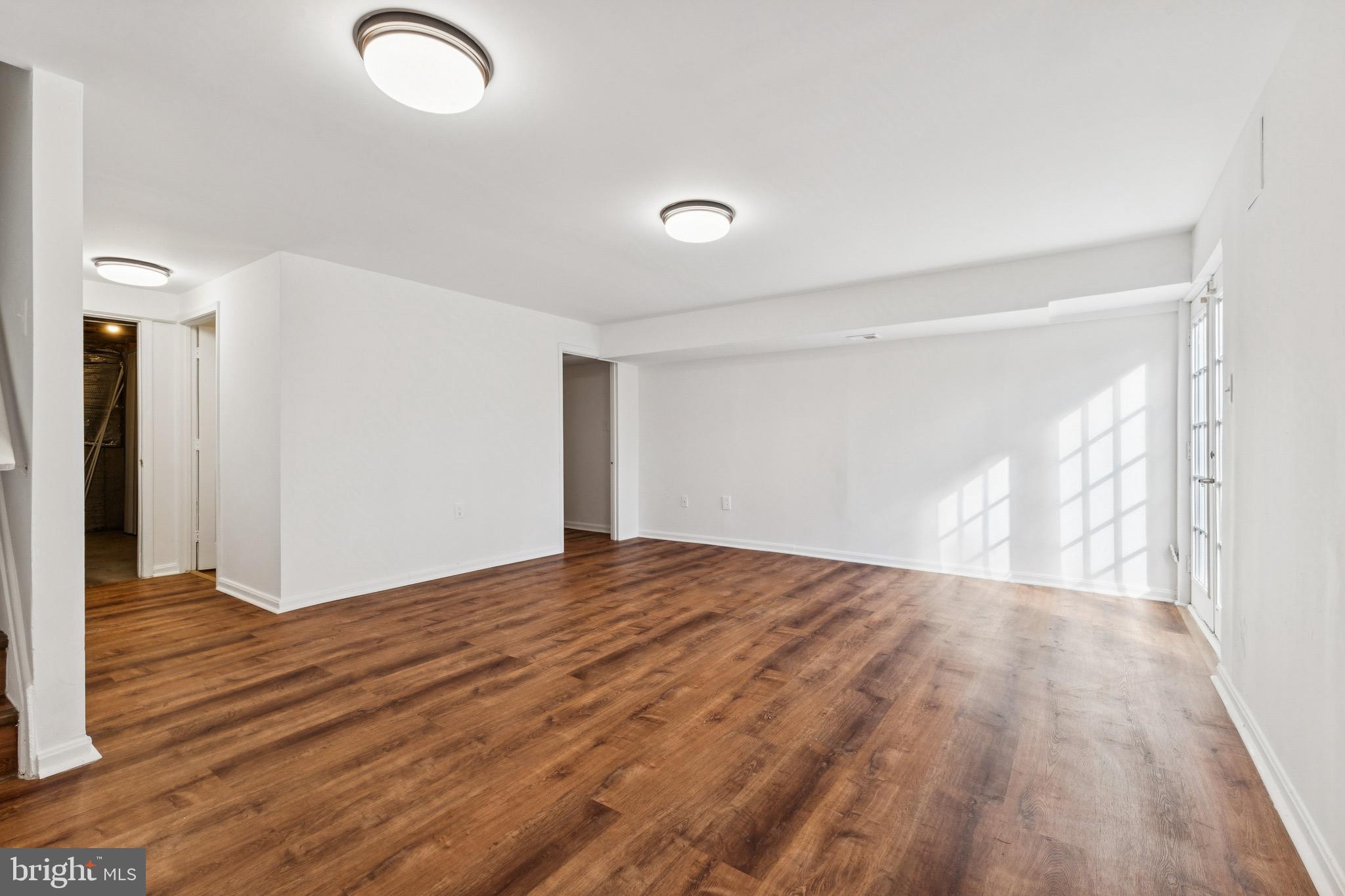 1925 INGLEBROOK DRIVE