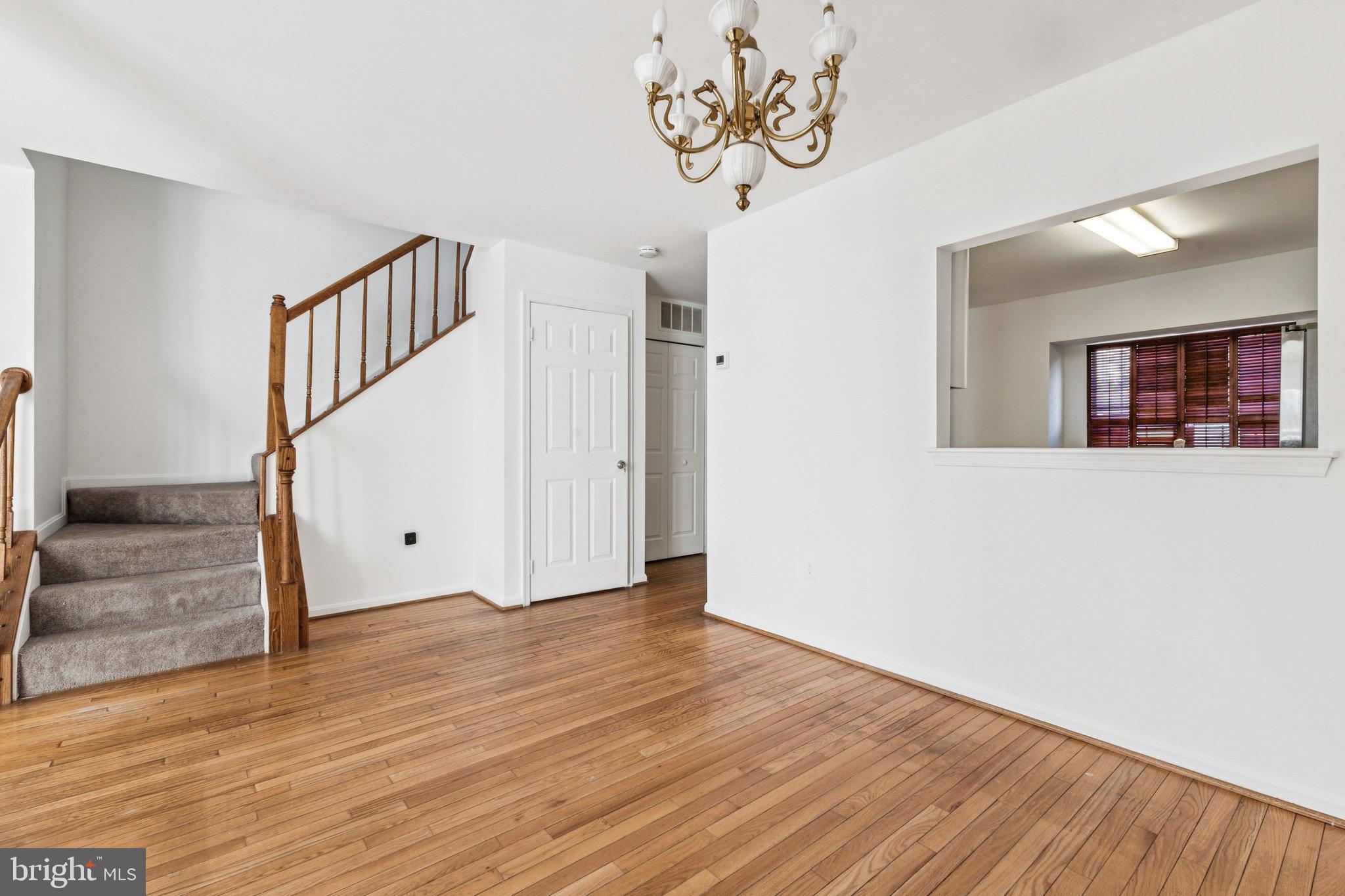 1925 INGLEBROOK DRIVE