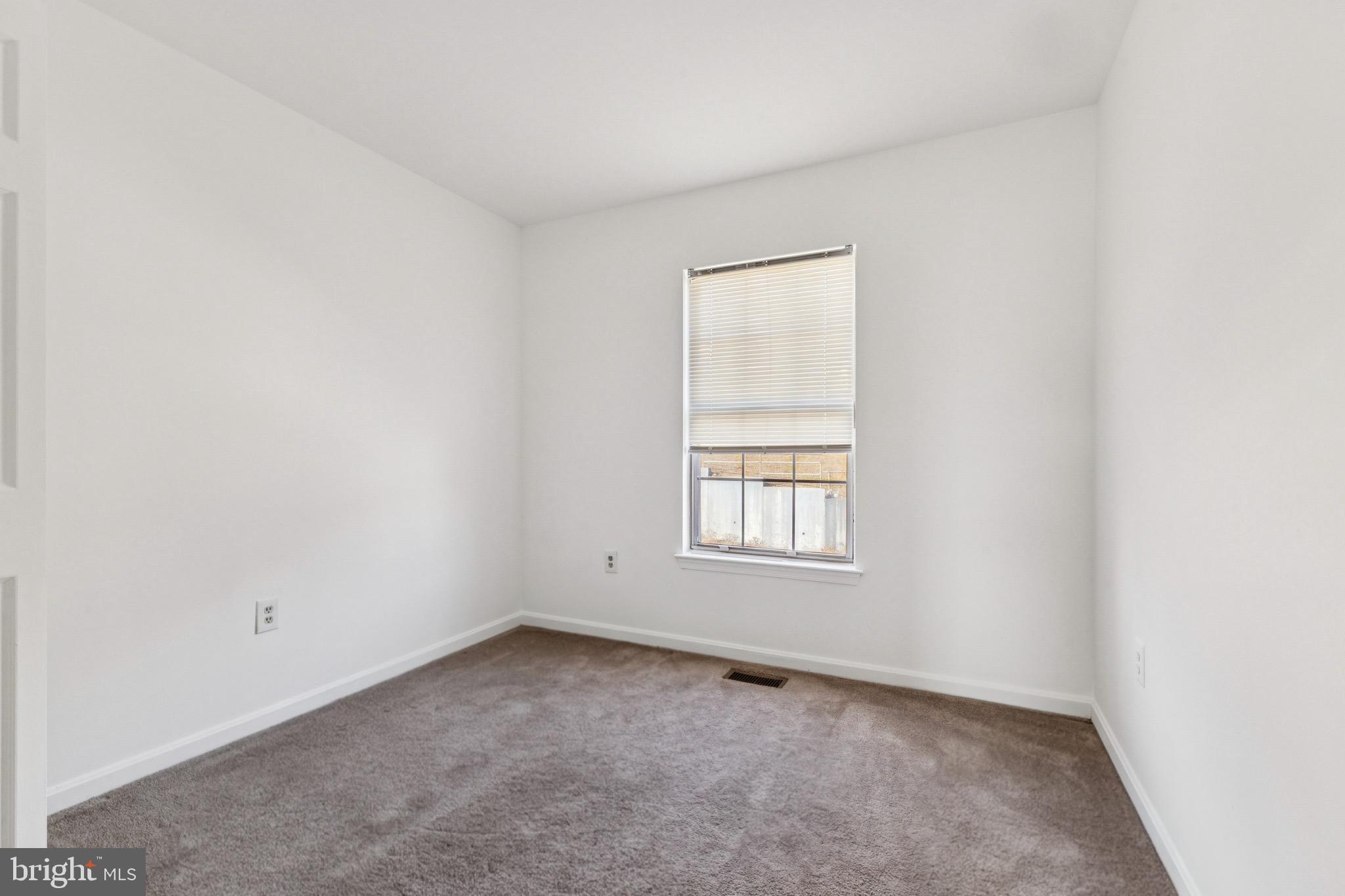 1925 INGLEBROOK DRIVE