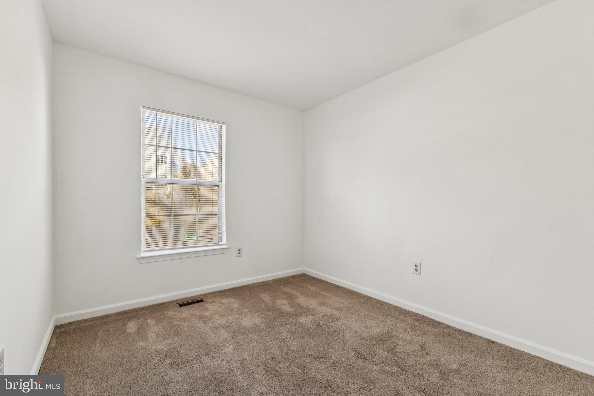 1925 INGLEBROOK DRIVE