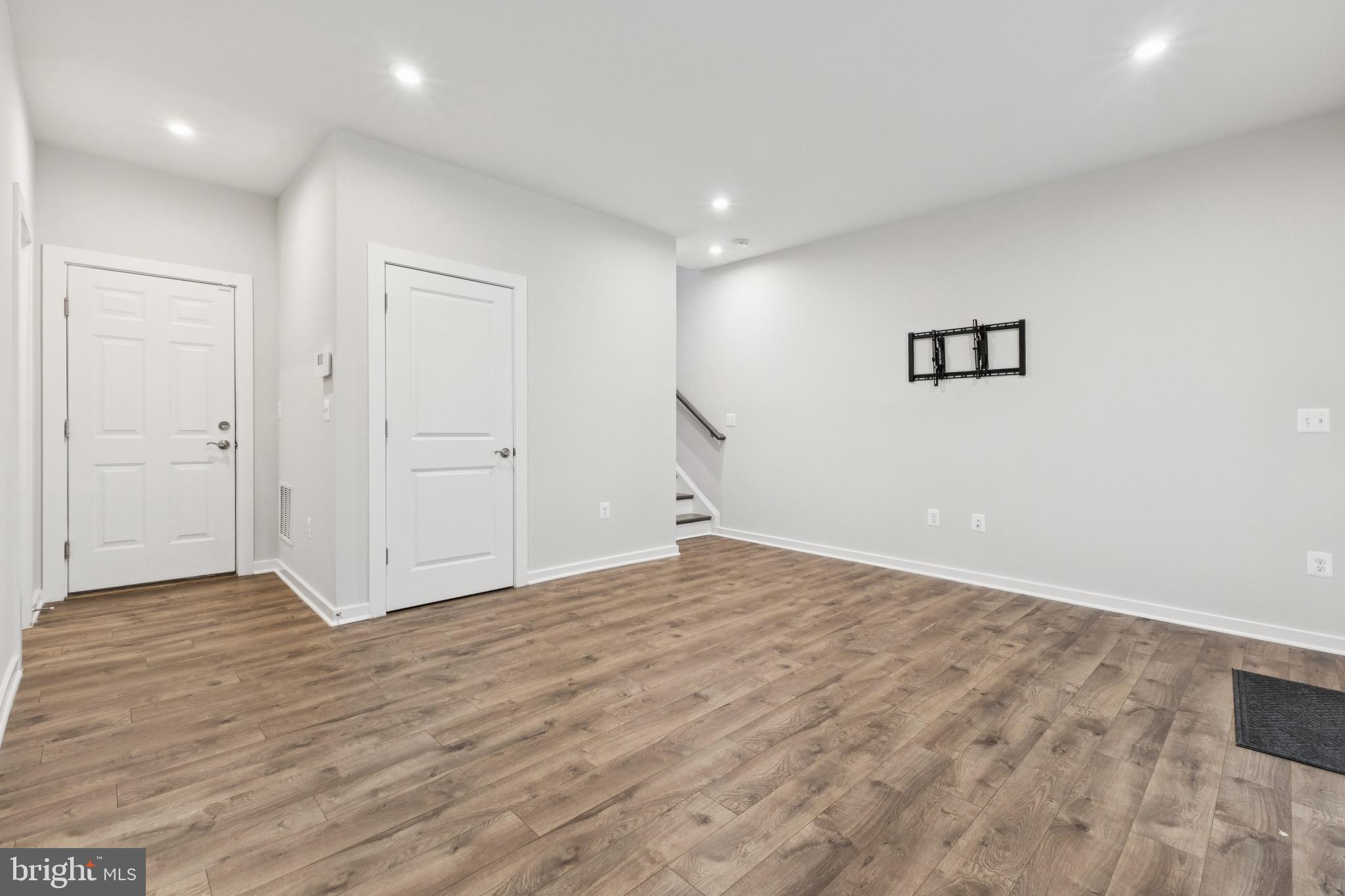 1697 BEECH LEAF STREET