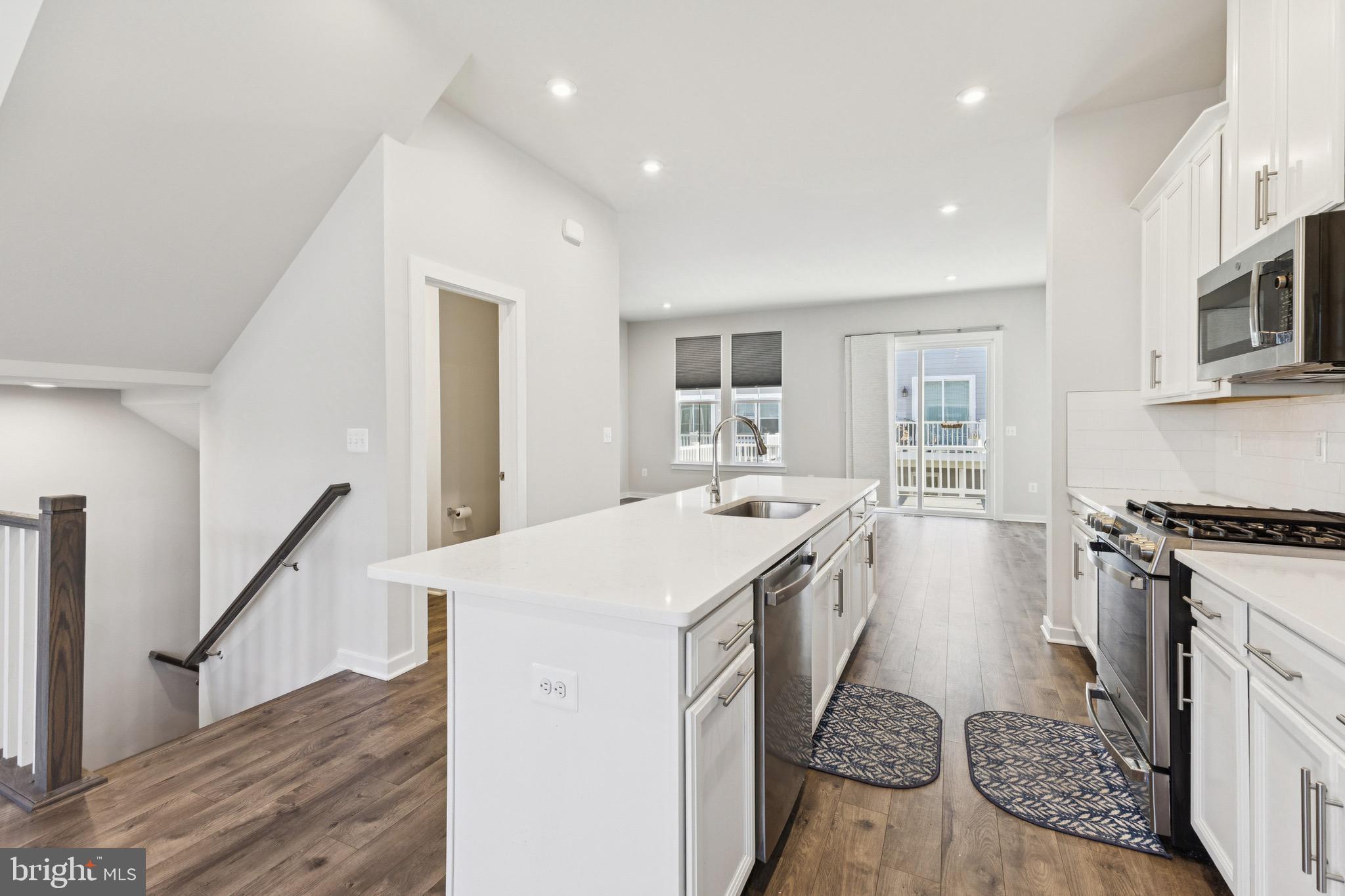 1697 BEECH LEAF STREET