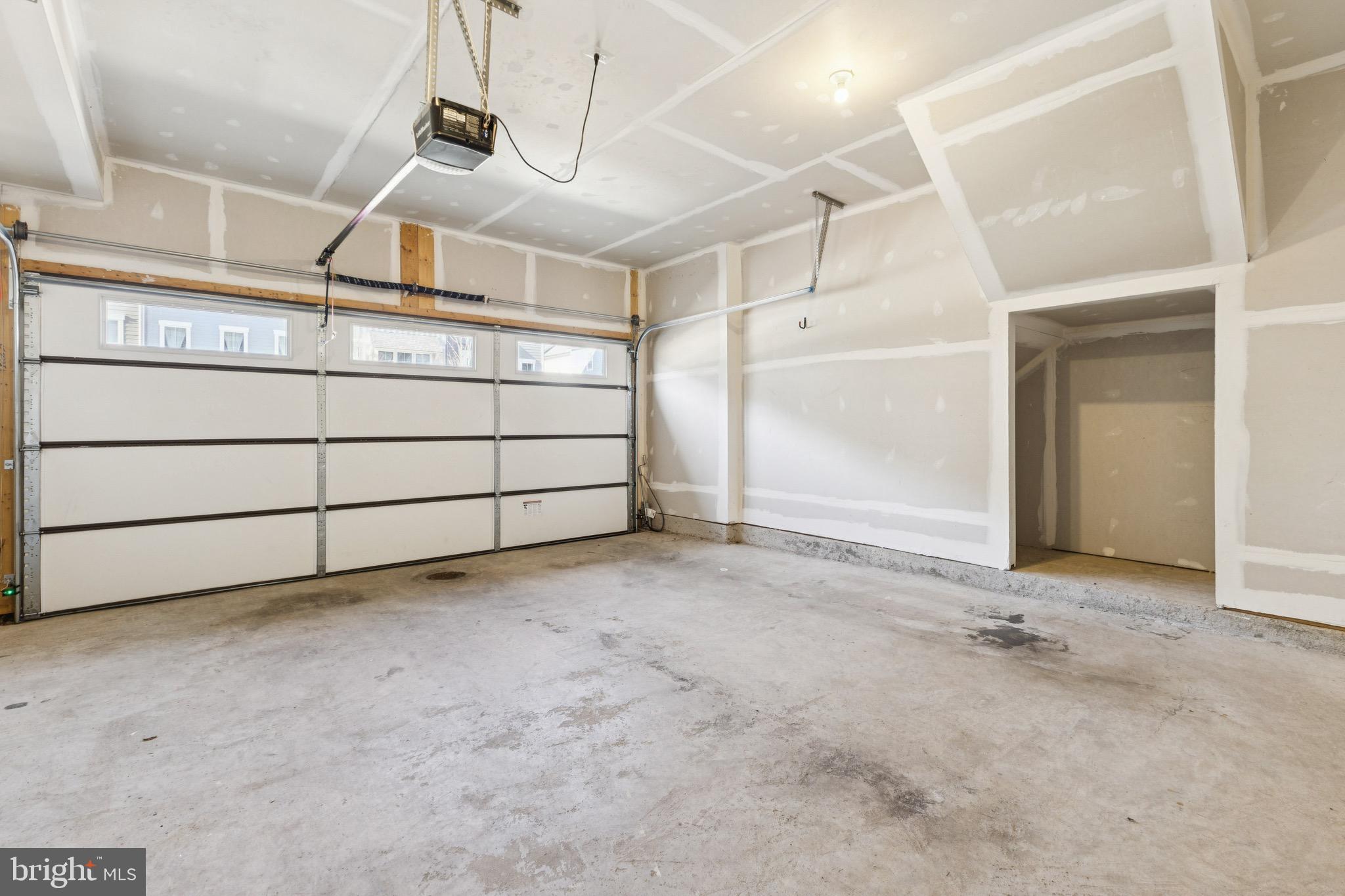 1697 BEECH LEAF STREET