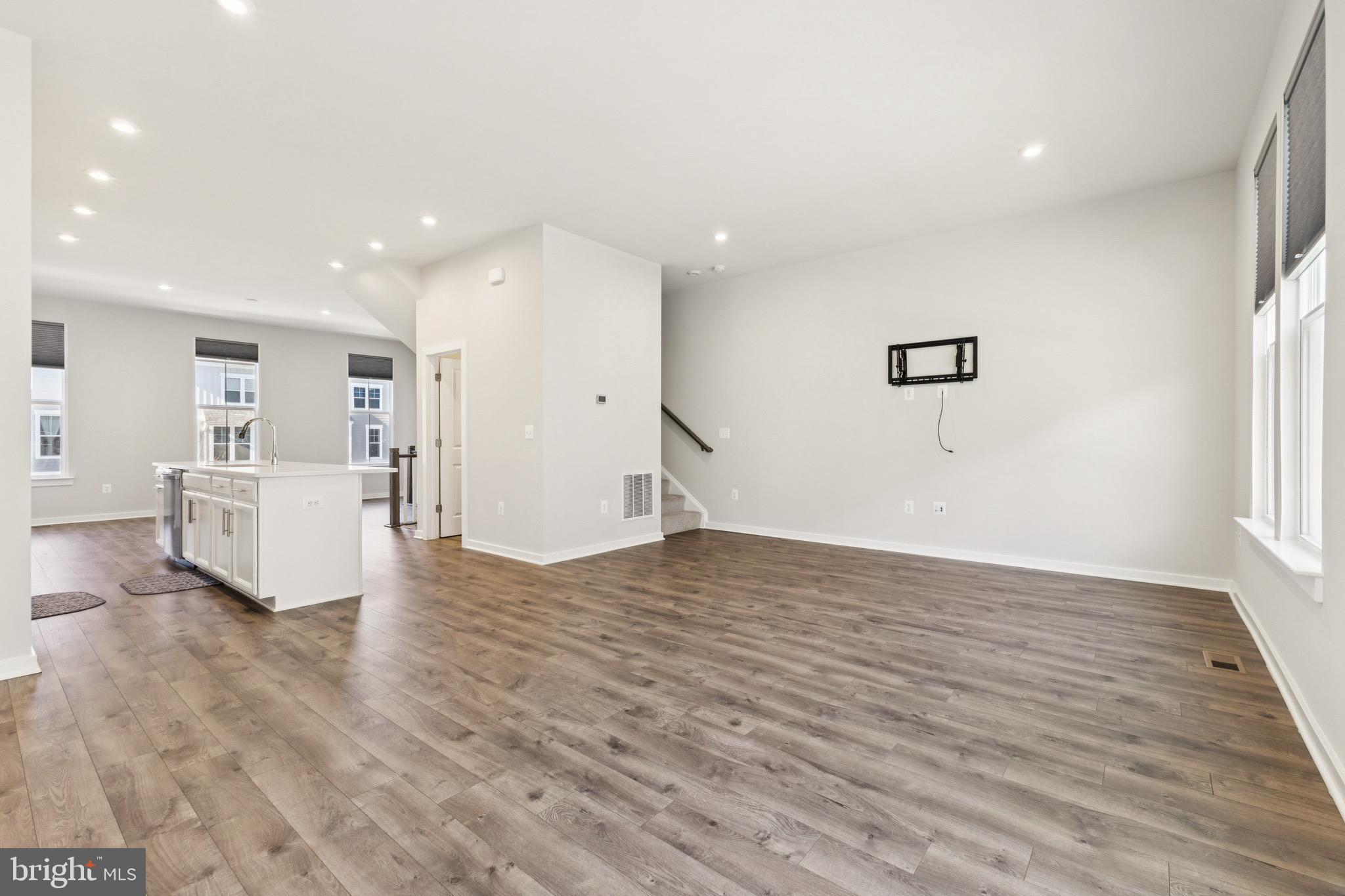 1697 BEECH LEAF STREET