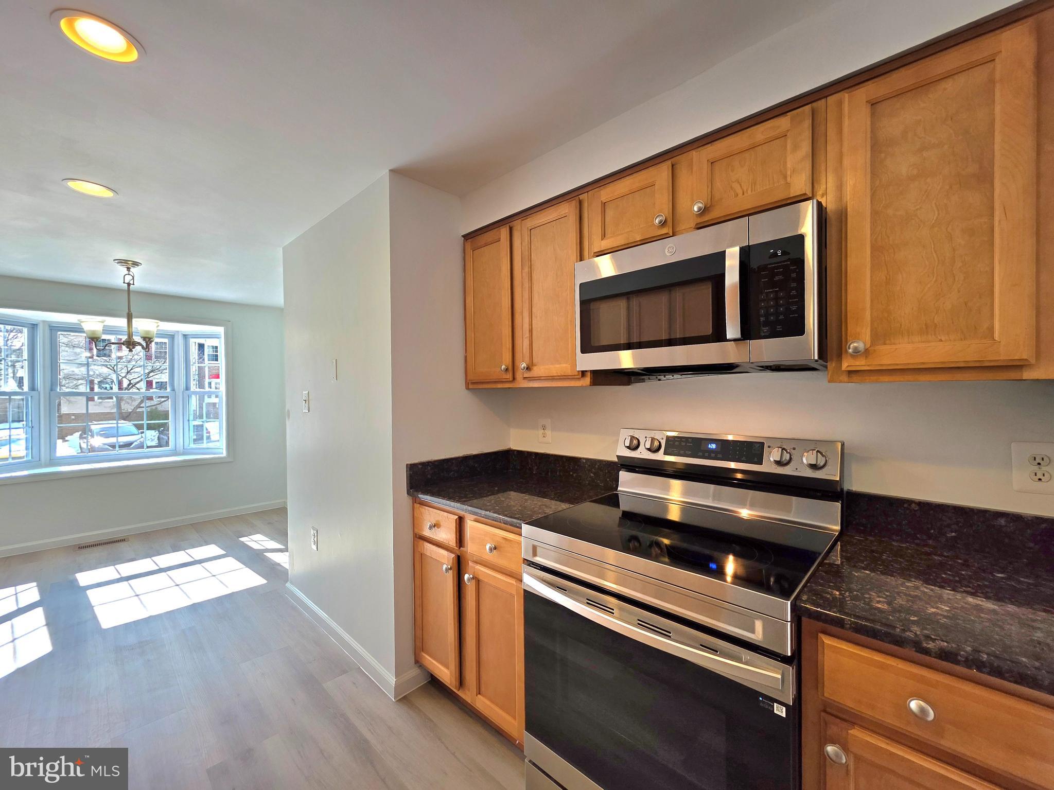 2520 DOVERHILL COURT