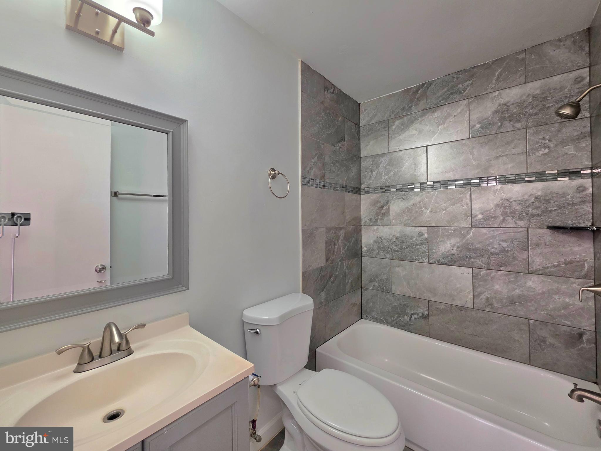 2520 DOVERHILL COURT