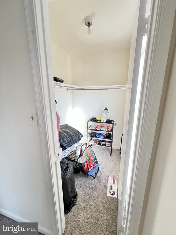 4504 BLUE JAY COURT