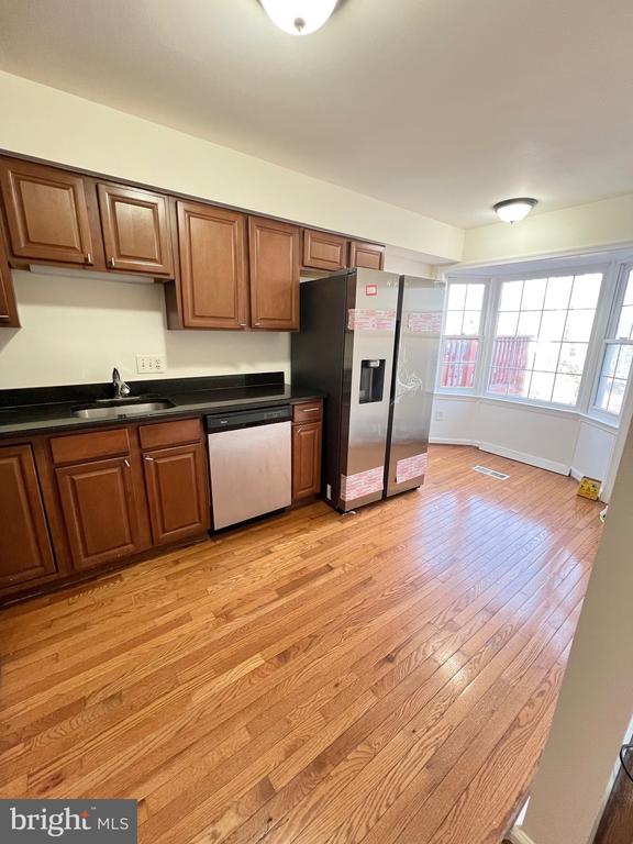 4504 BLUE JAY COURT
