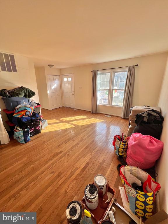4504 BLUE JAY COURT
