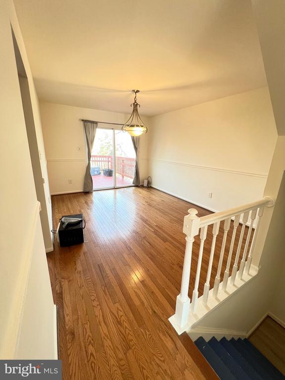 4504 BLUE JAY COURT