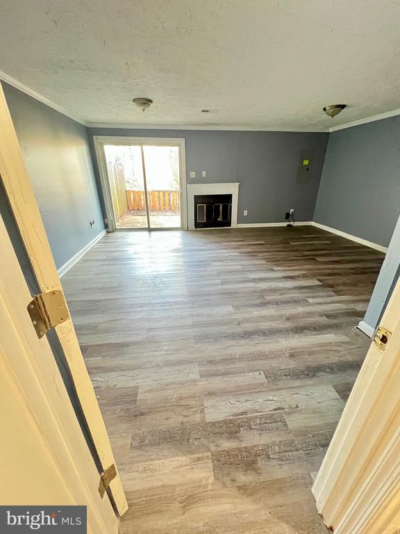 4504 BLUE JAY COURT