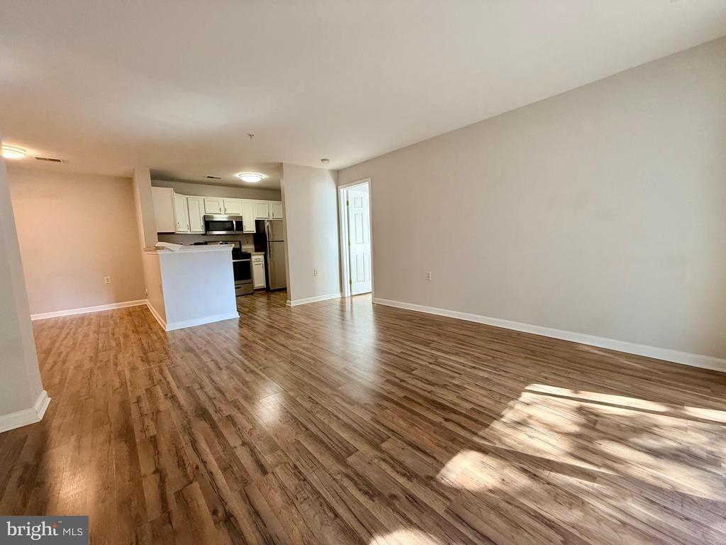 13621 GARFIELD PLACE 102