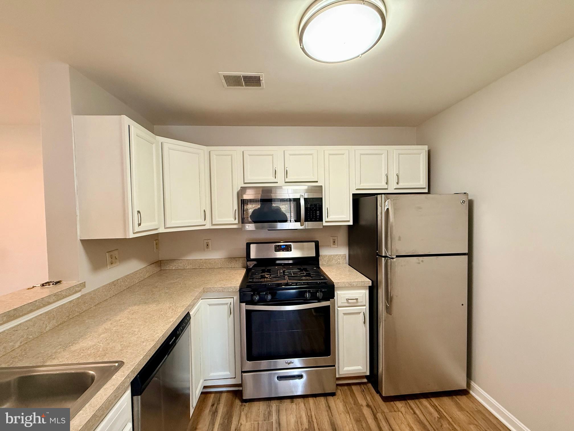 13621 GARFIELD PLACE 102