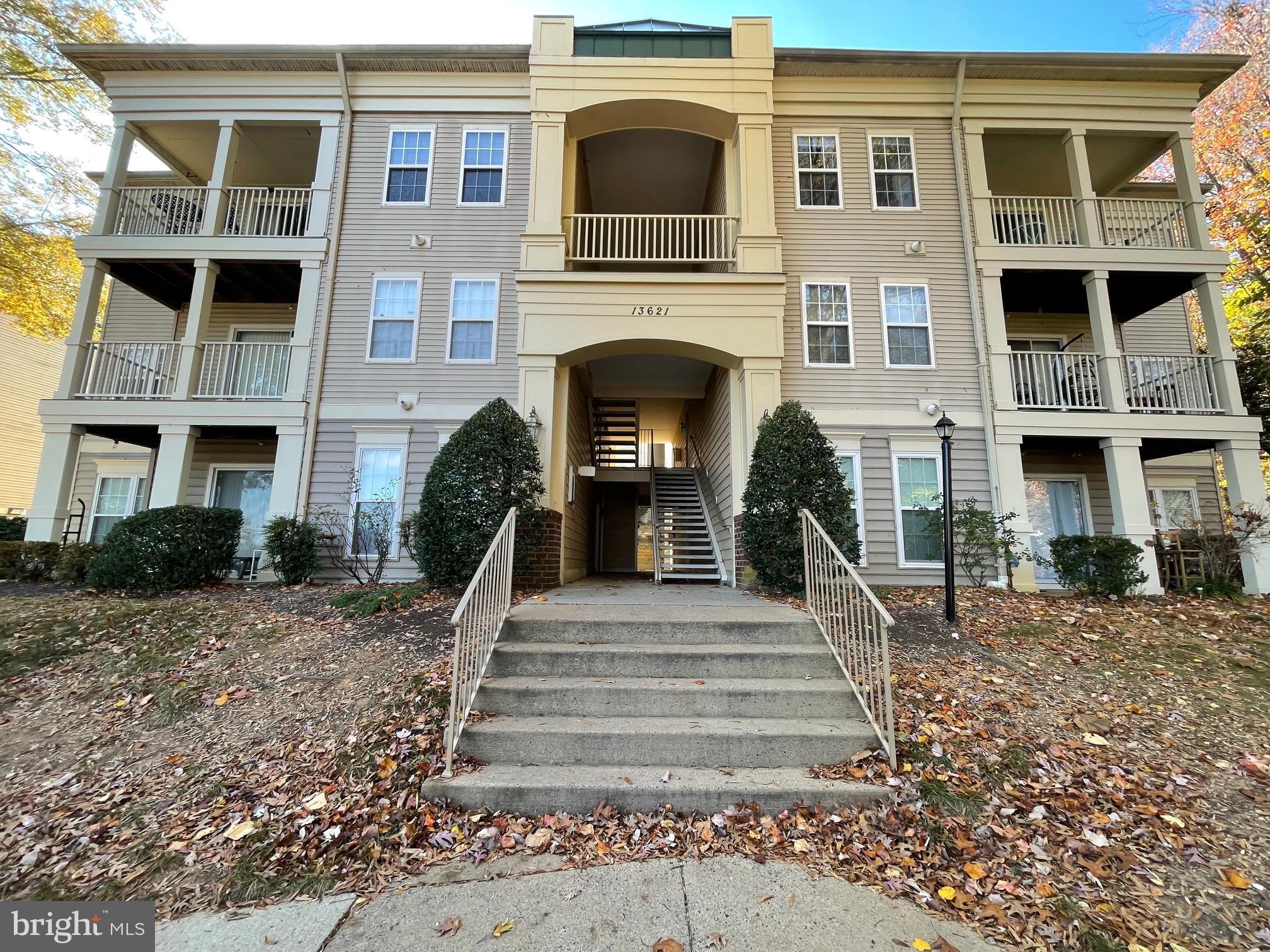 13621 GARFIELD PLACE 102