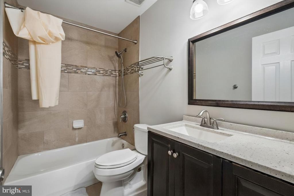 8409 TACKHOUSE LOOP