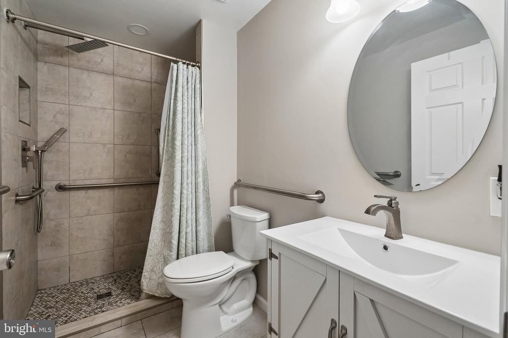 8409 TACKHOUSE LOOP