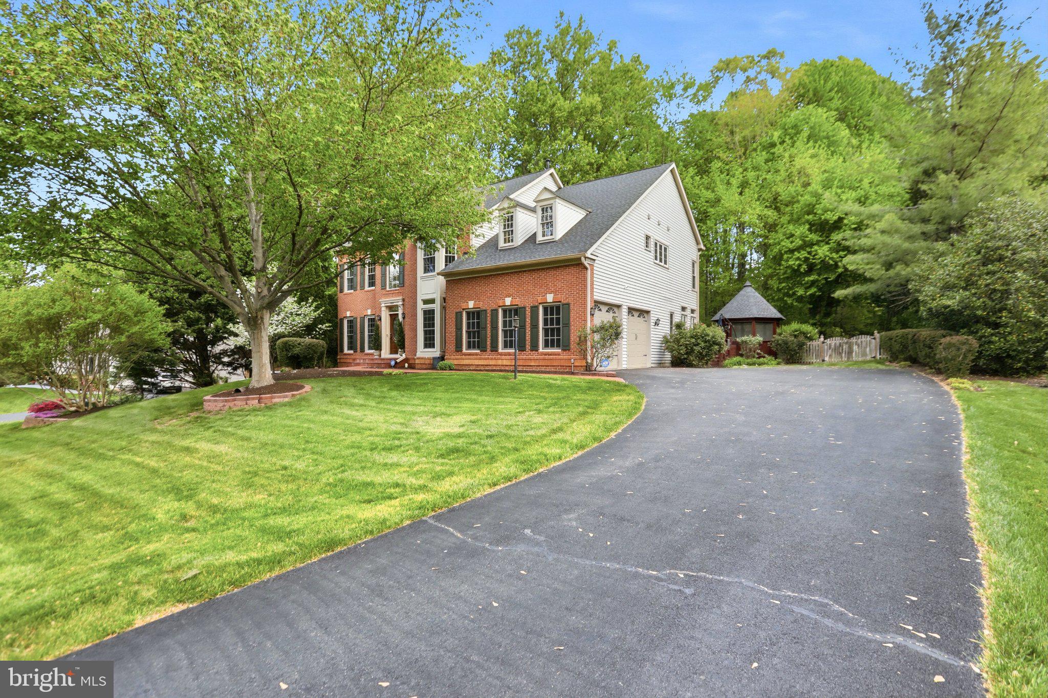 7858 MEADOWGATE DRIVE