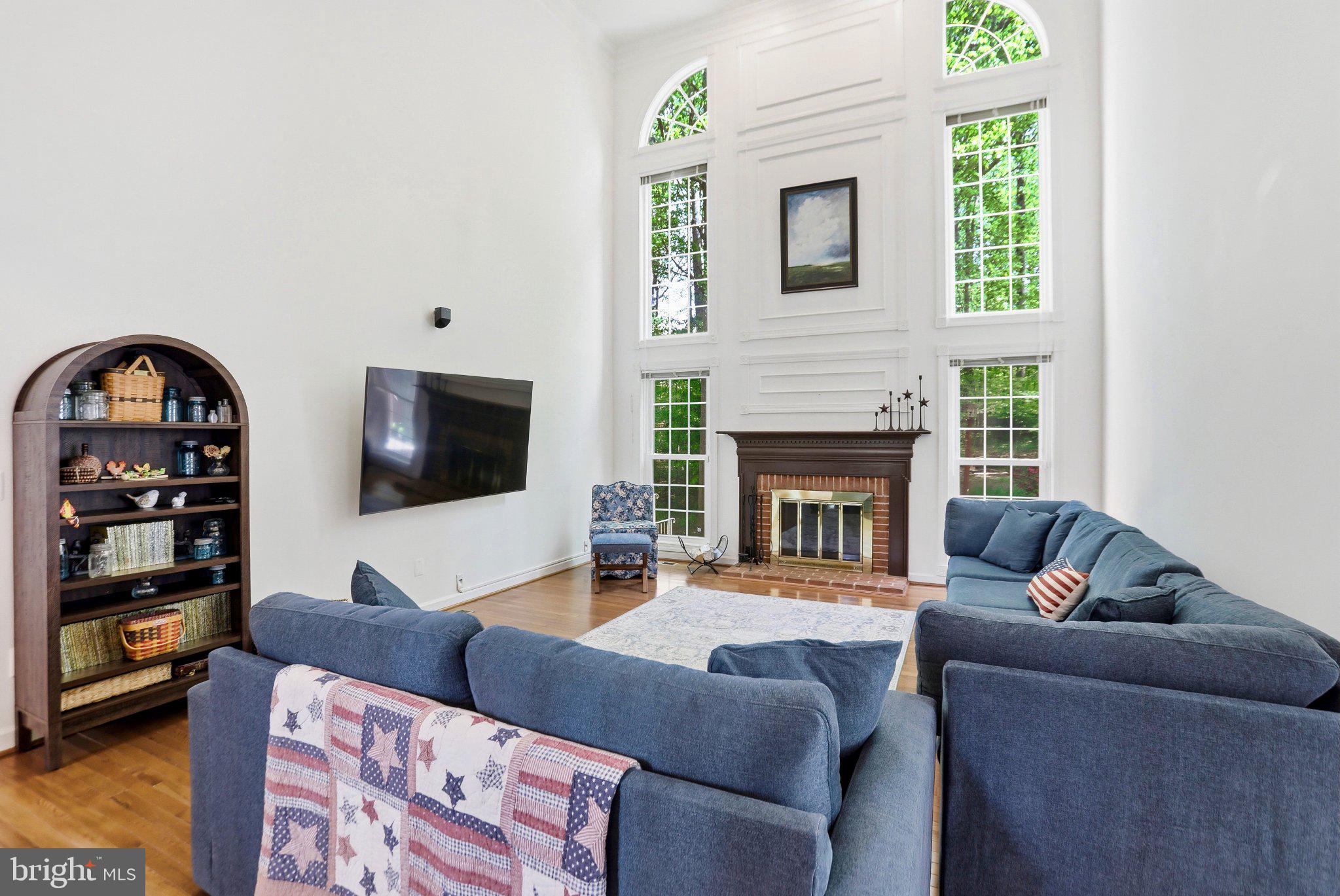 7858 MEADOWGATE DRIVE