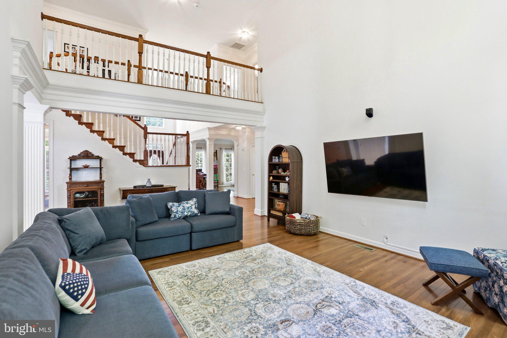 7858 MEADOWGATE DRIVE