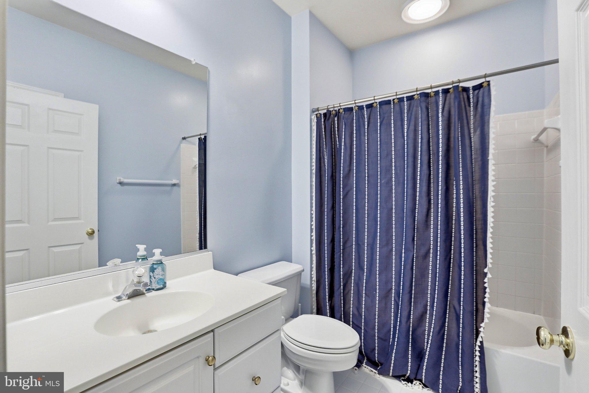 7858 MEADOWGATE DRIVE