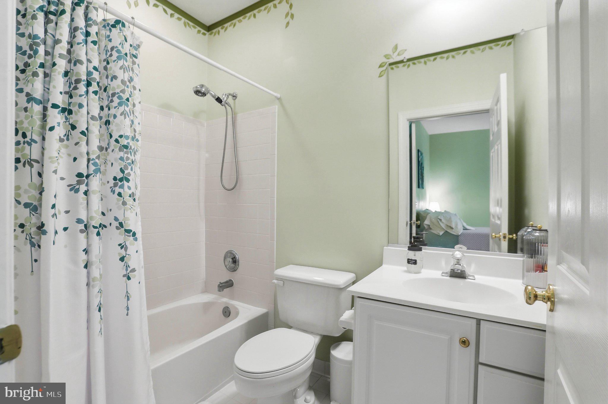 7858 MEADOWGATE DRIVE
