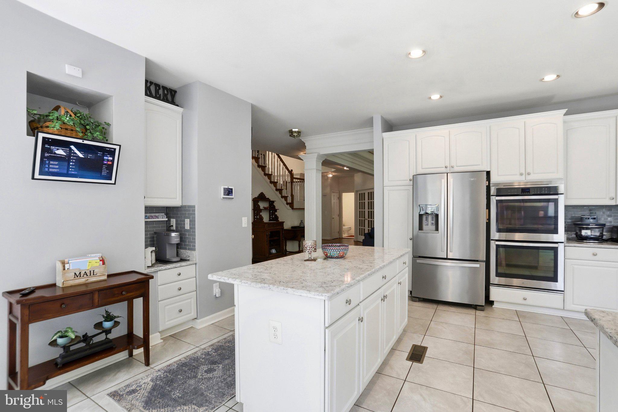 7858 MEADOWGATE DRIVE