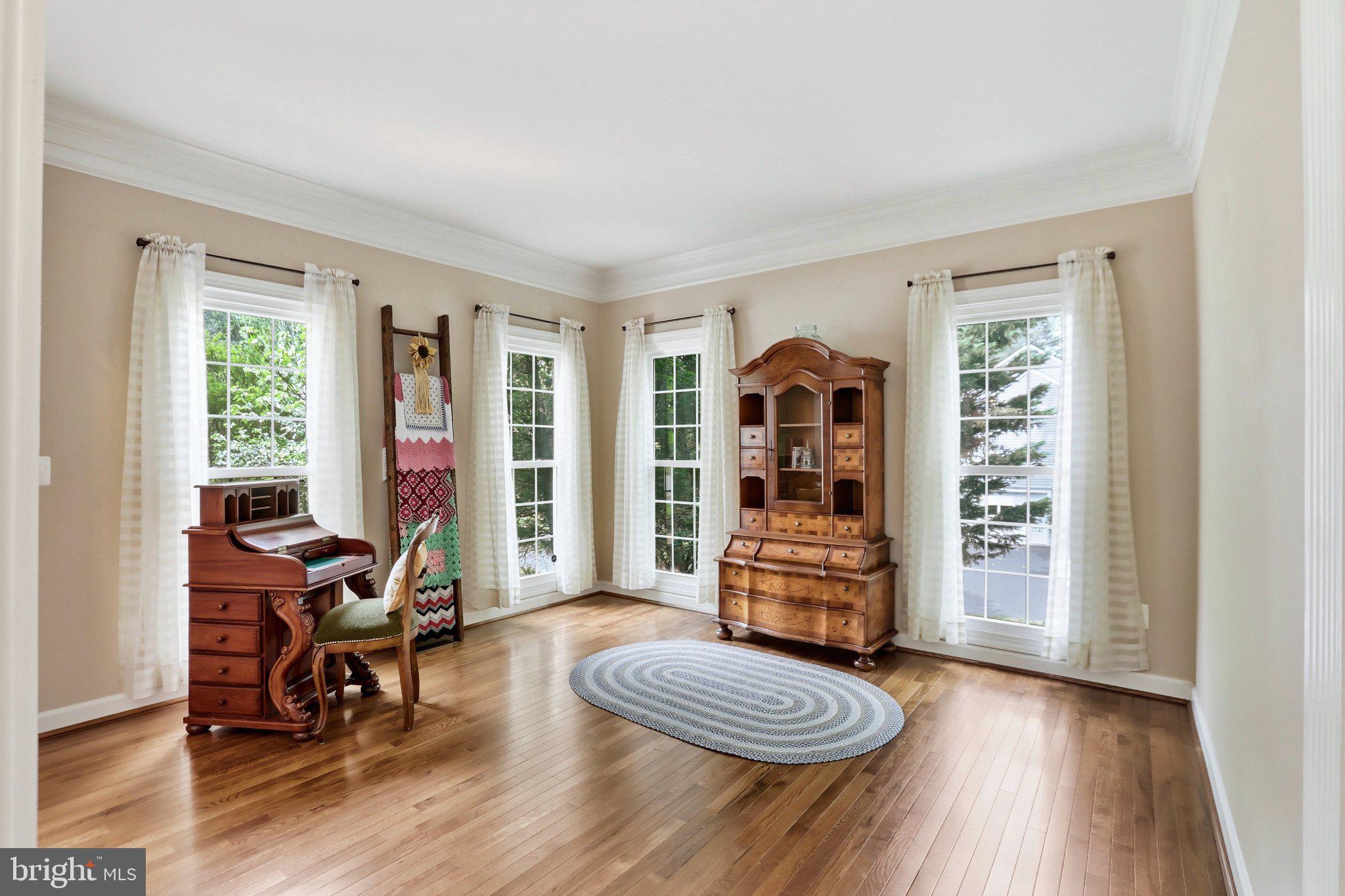 7858 MEADOWGATE DRIVE