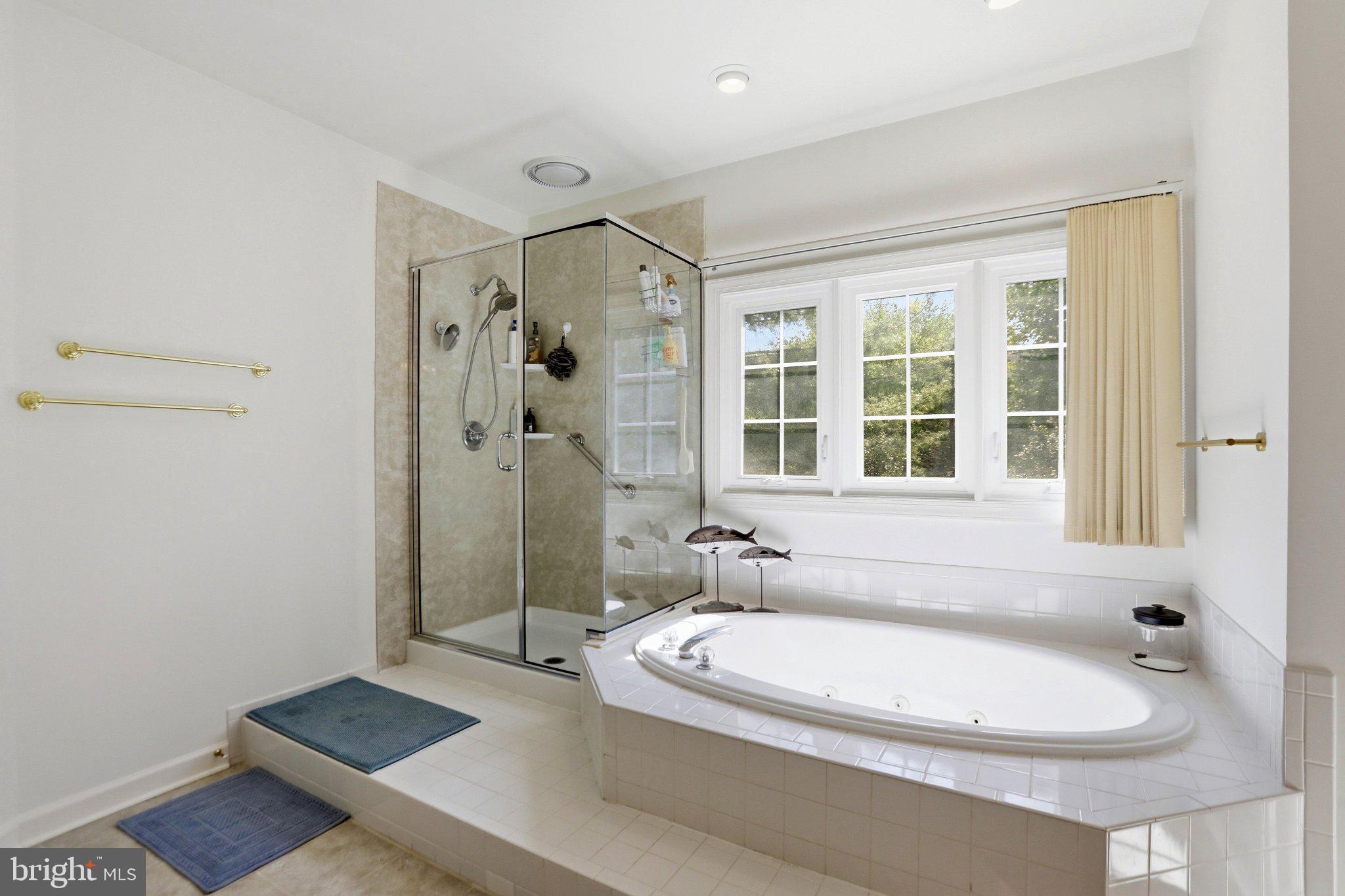7858 MEADOWGATE DRIVE