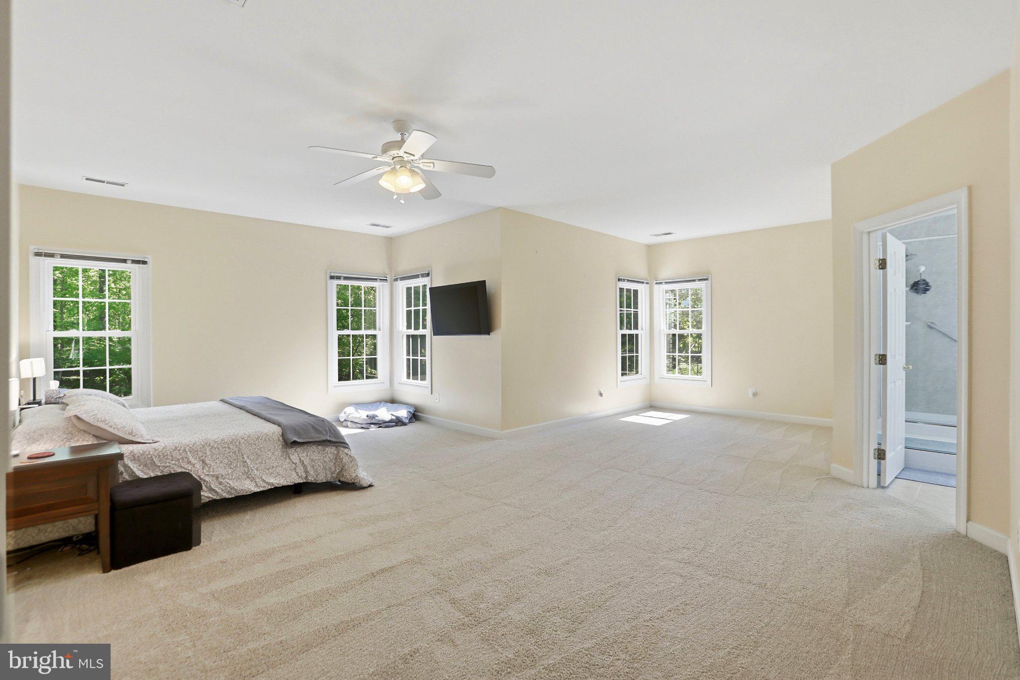 7858 MEADOWGATE DRIVE