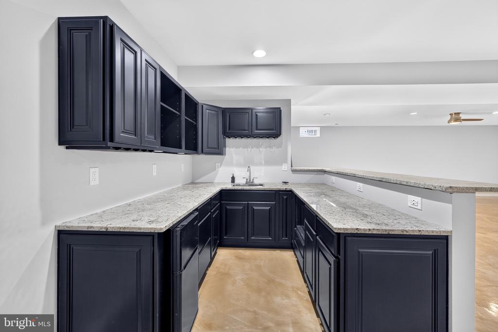 9036 WOODPECKER COURT