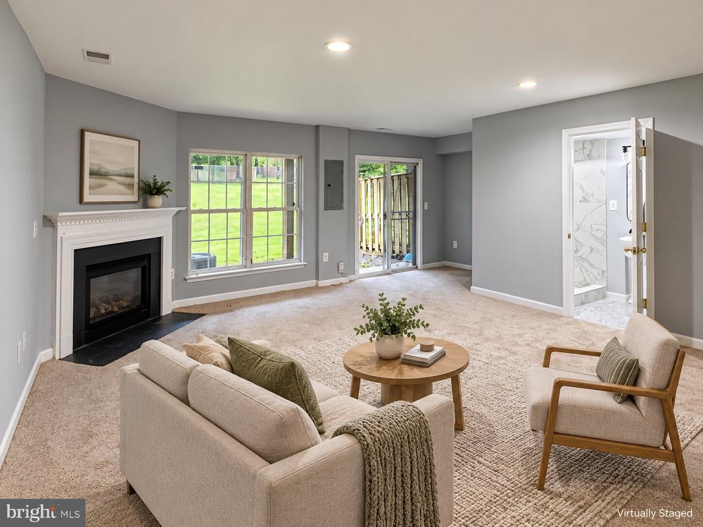 15693 PALERMO TERRACE