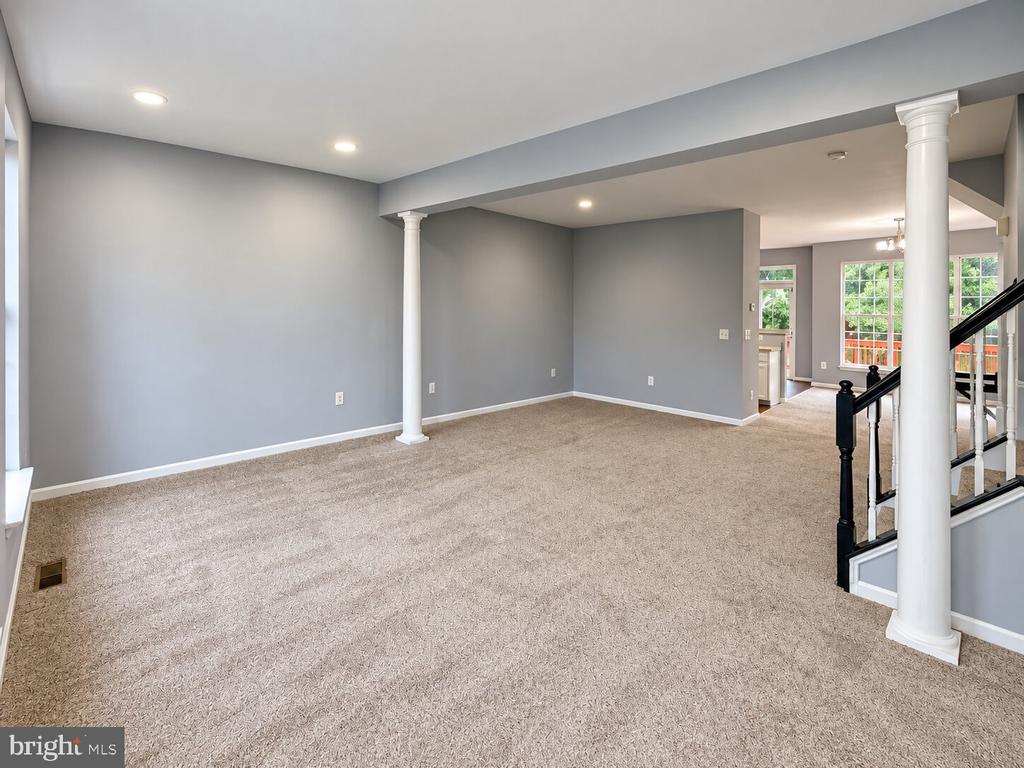 15693 PALERMO TERRACE