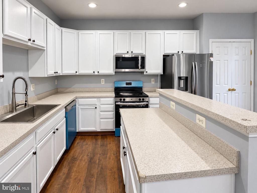15693 PALERMO TERRACE