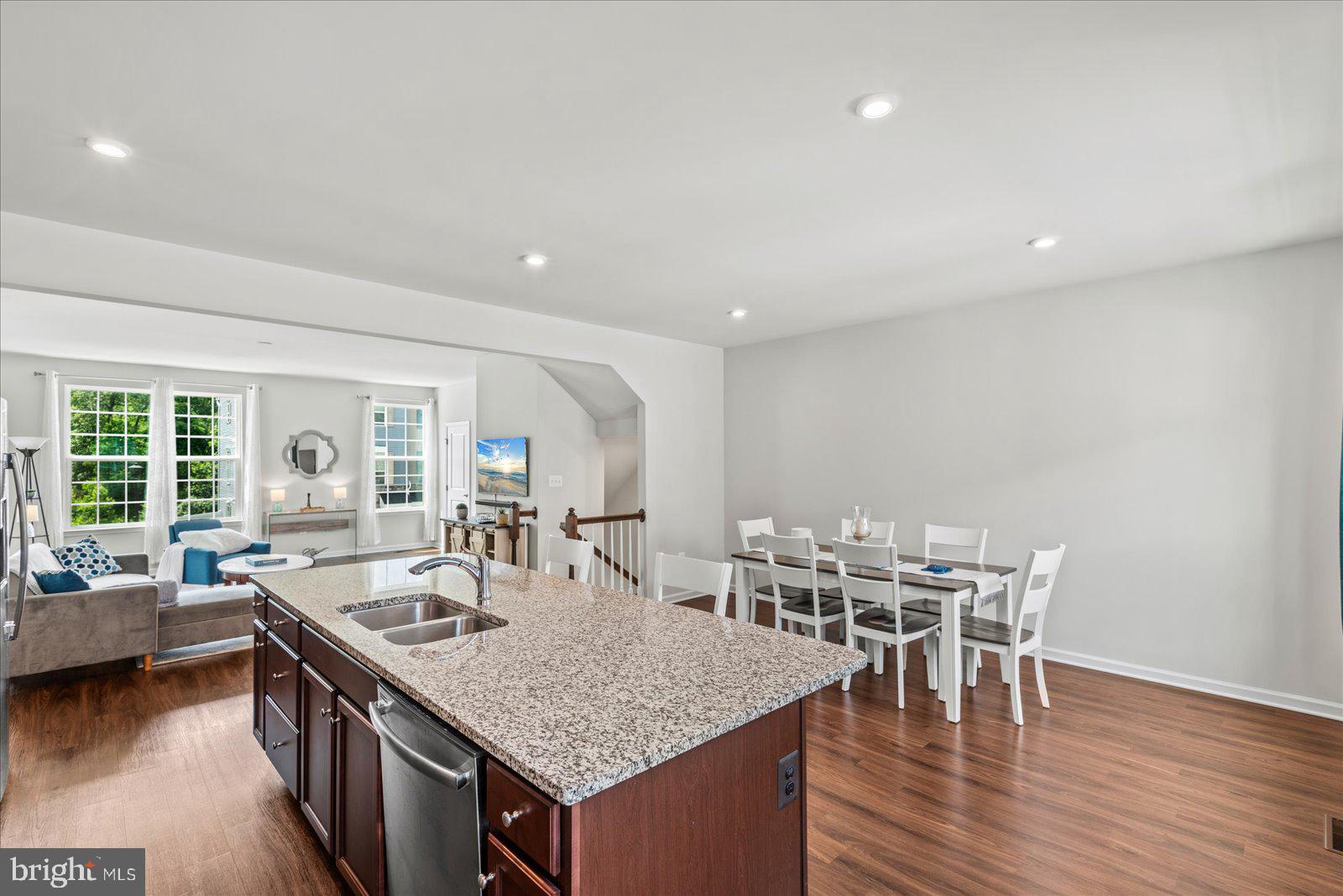 9721 CEDARMASS CIRCLE