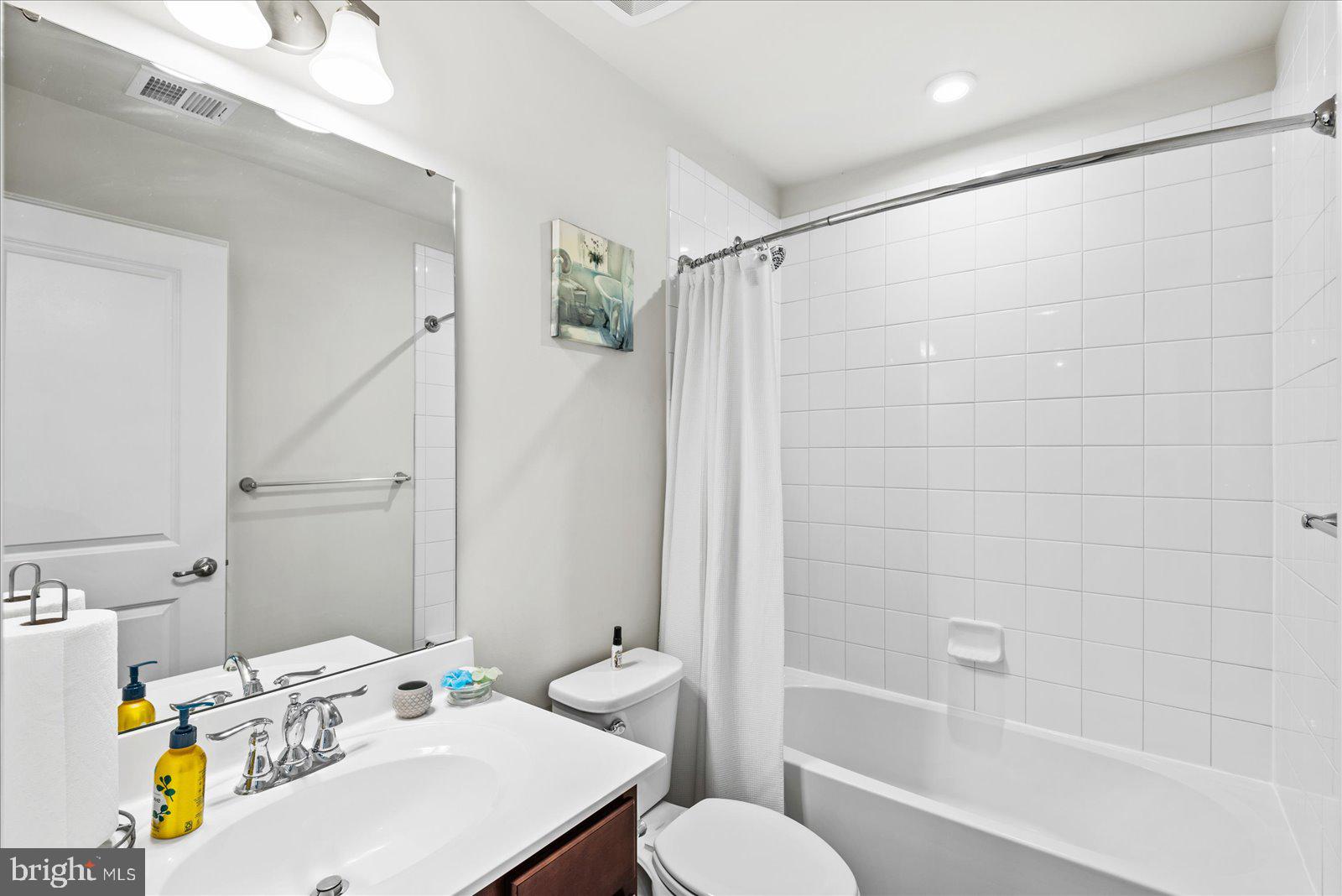 9721 CEDARMASS CIRCLE