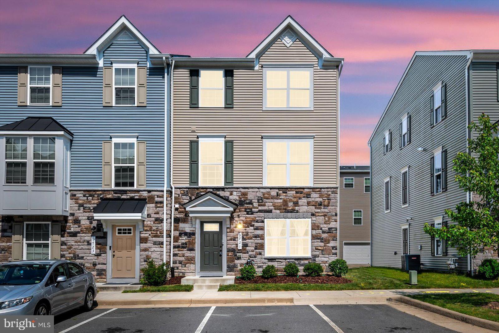 9721 CEDARMASS CIRCLE