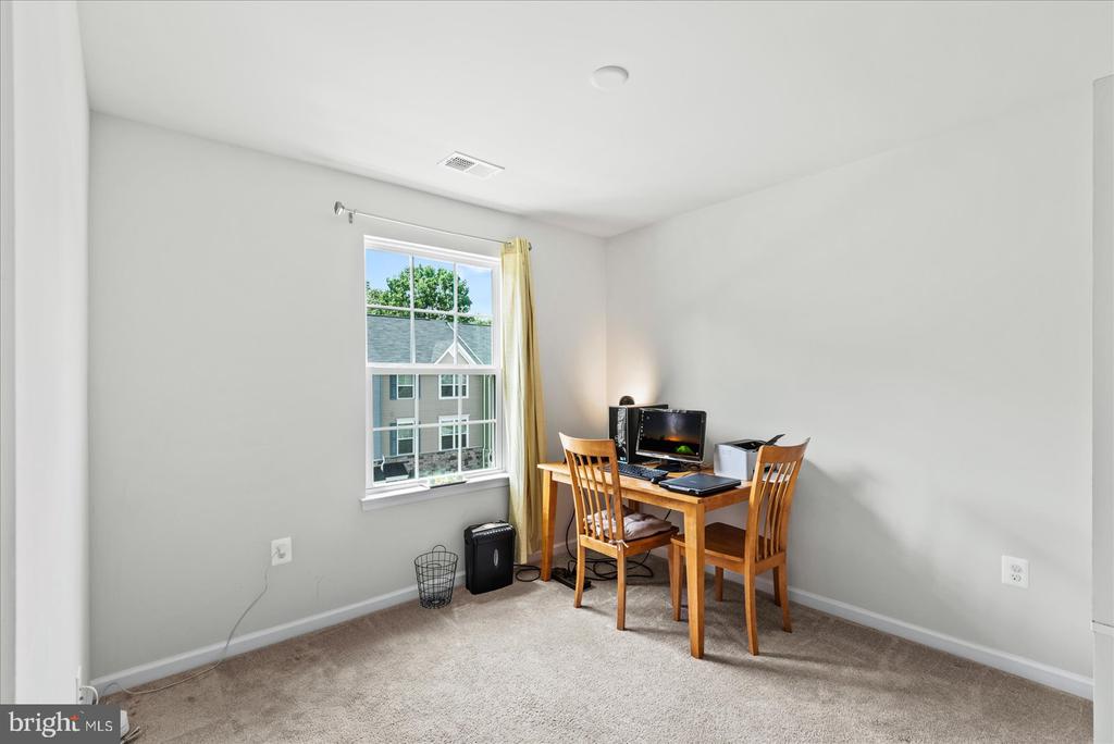9721 CEDARMASS CIRCLE