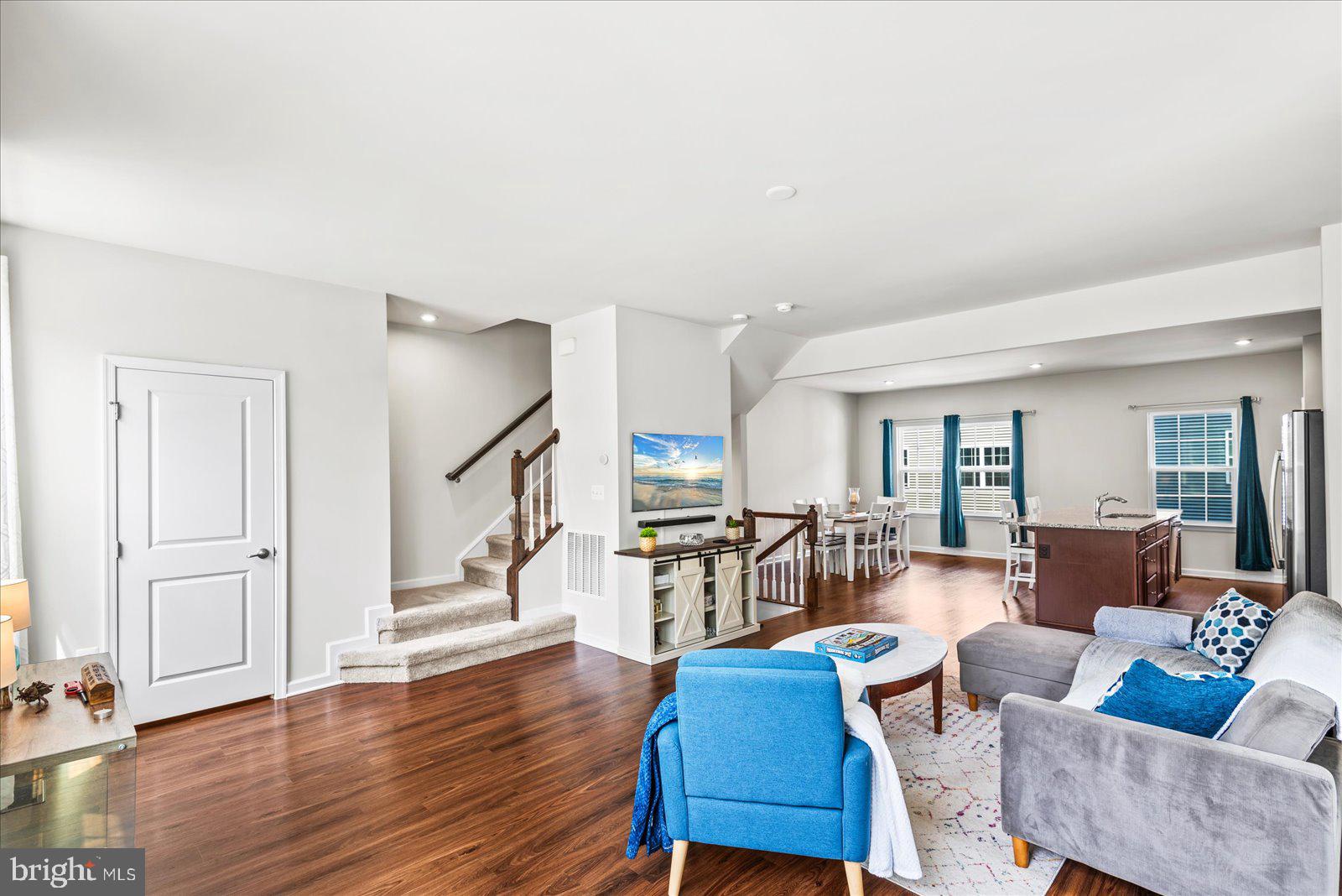 9721 CEDARMASS CIRCLE