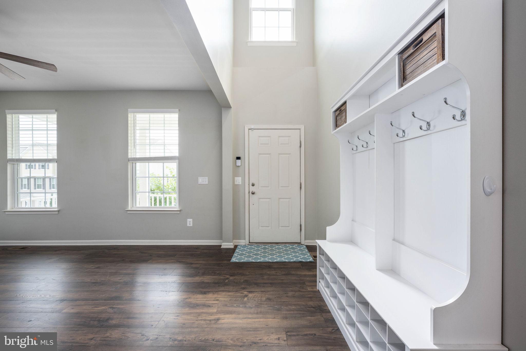 1606 HUDGINS FARM CIRCLE