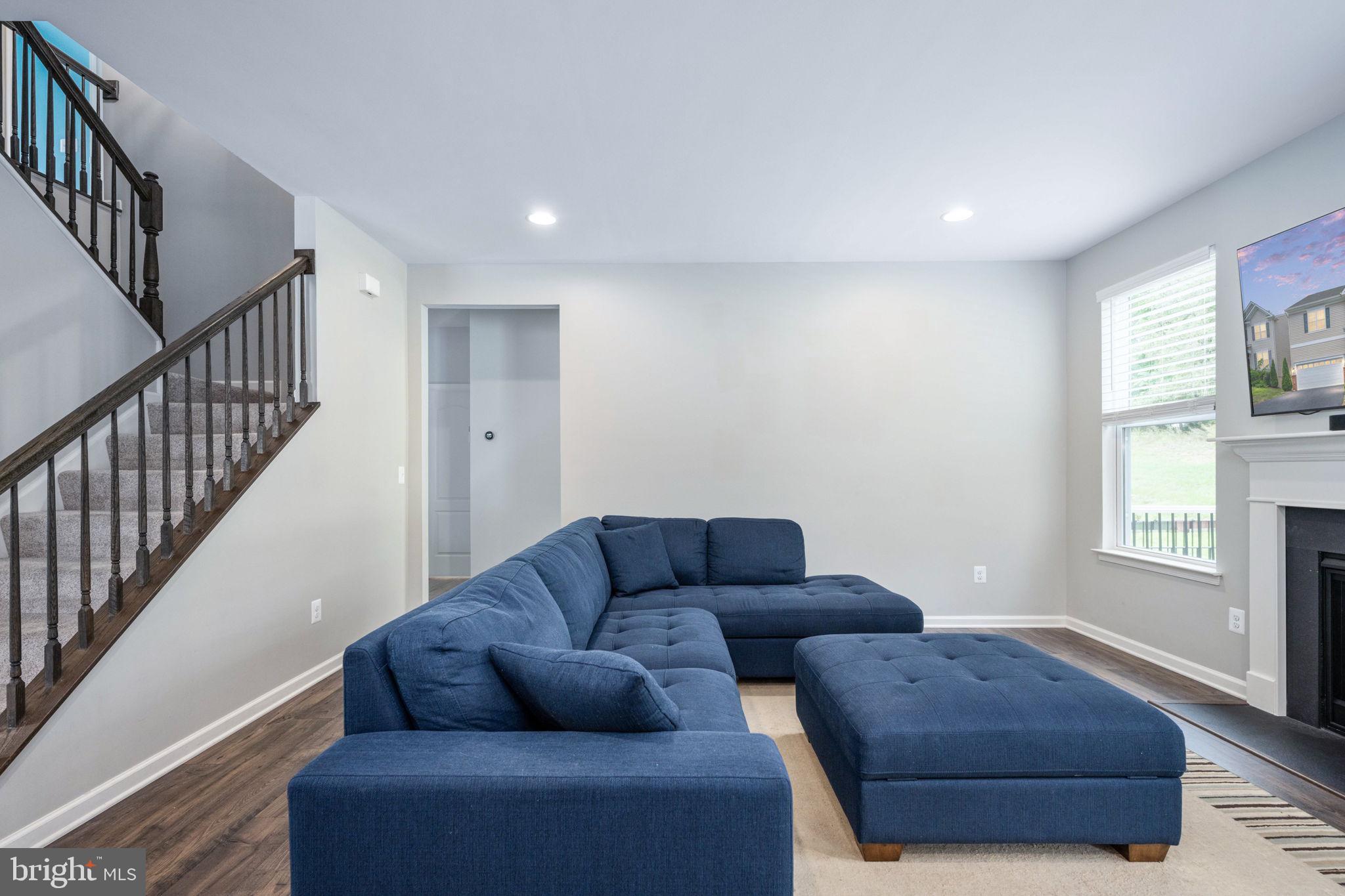 1606 HUDGINS FARM CIRCLE