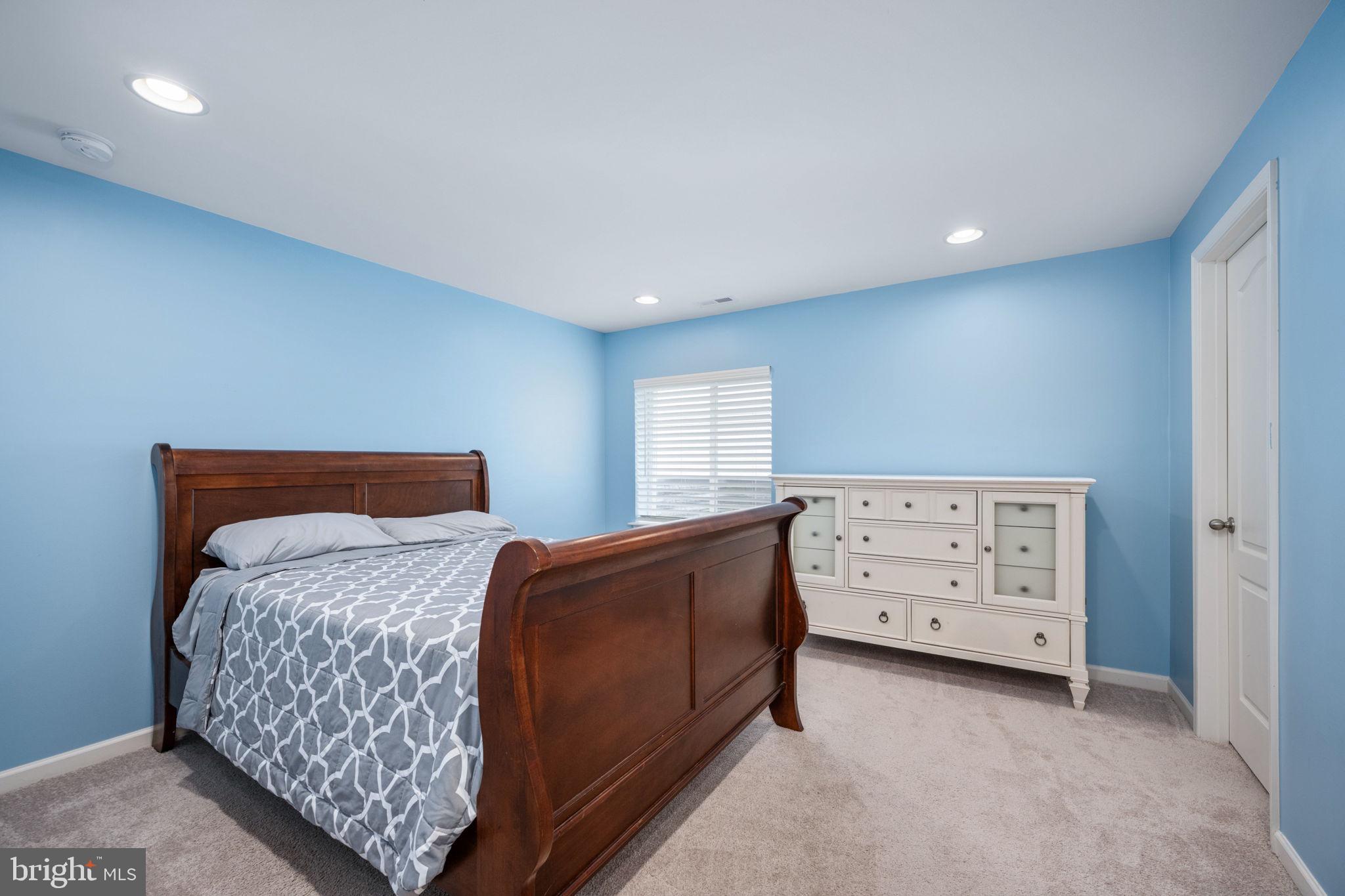 1606 HUDGINS FARM CIRCLE