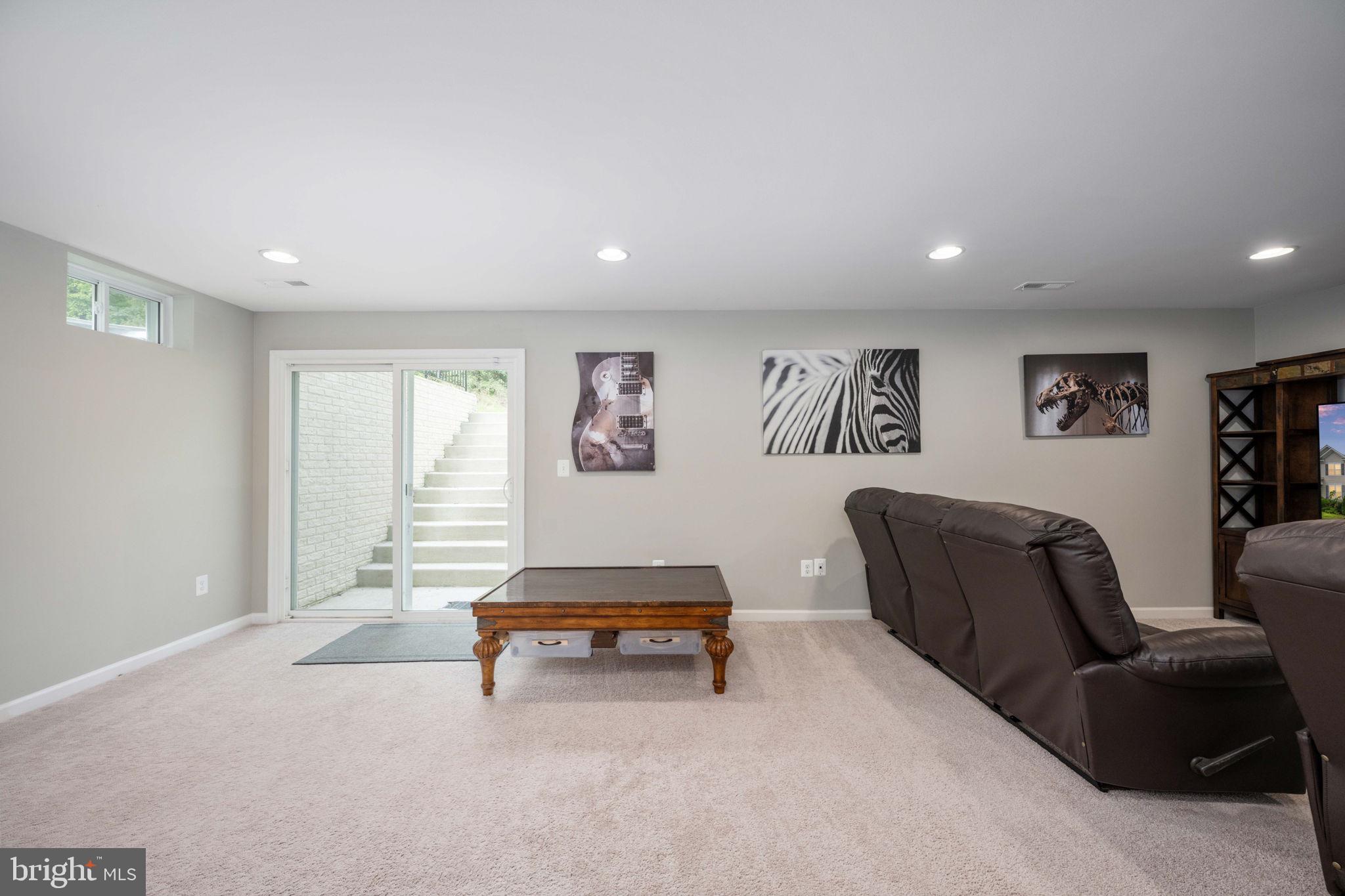 1606 HUDGINS FARM CIRCLE