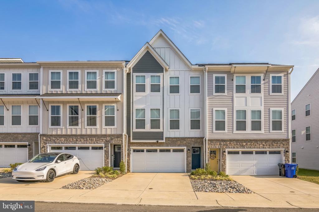 3815 DRAYTON CT