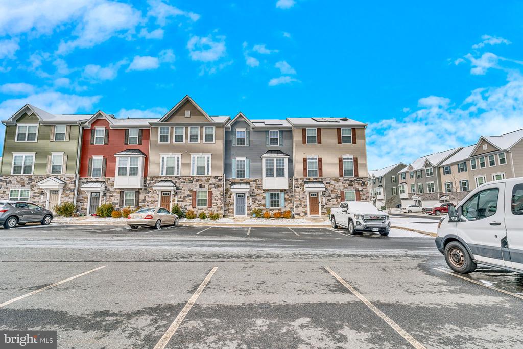 9903 Cedarmass Cir