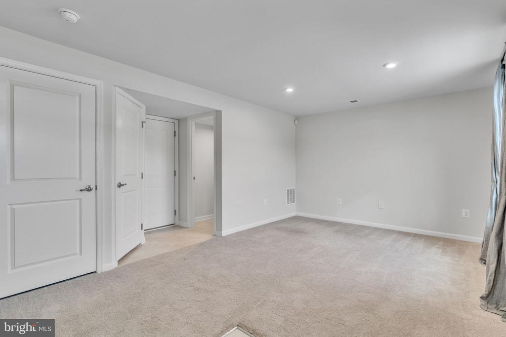 9903 Cedarmass Cir