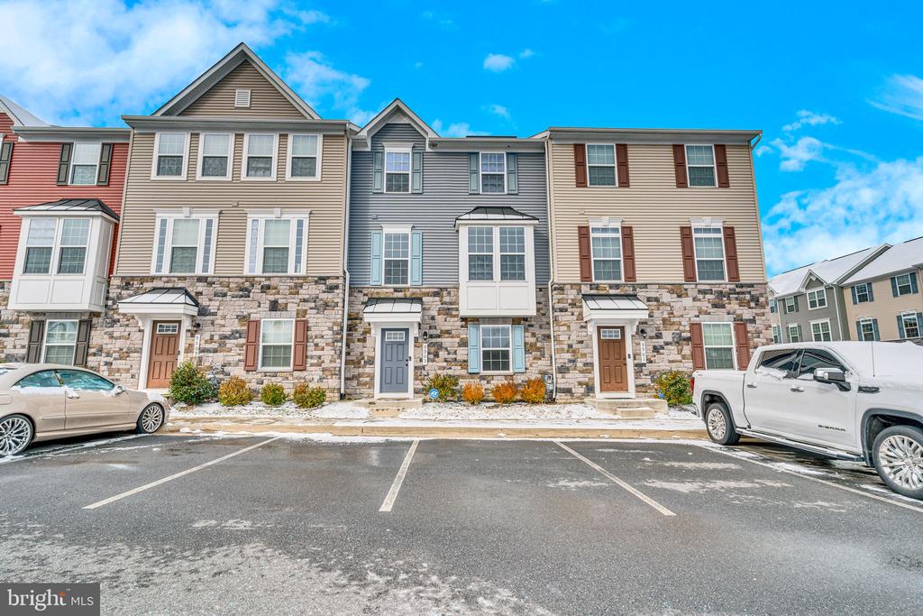 9903 Cedarmass Cir