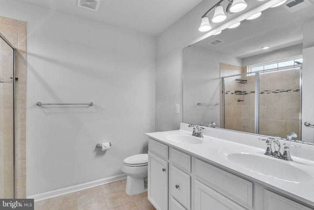 9903 Cedarmass Cir