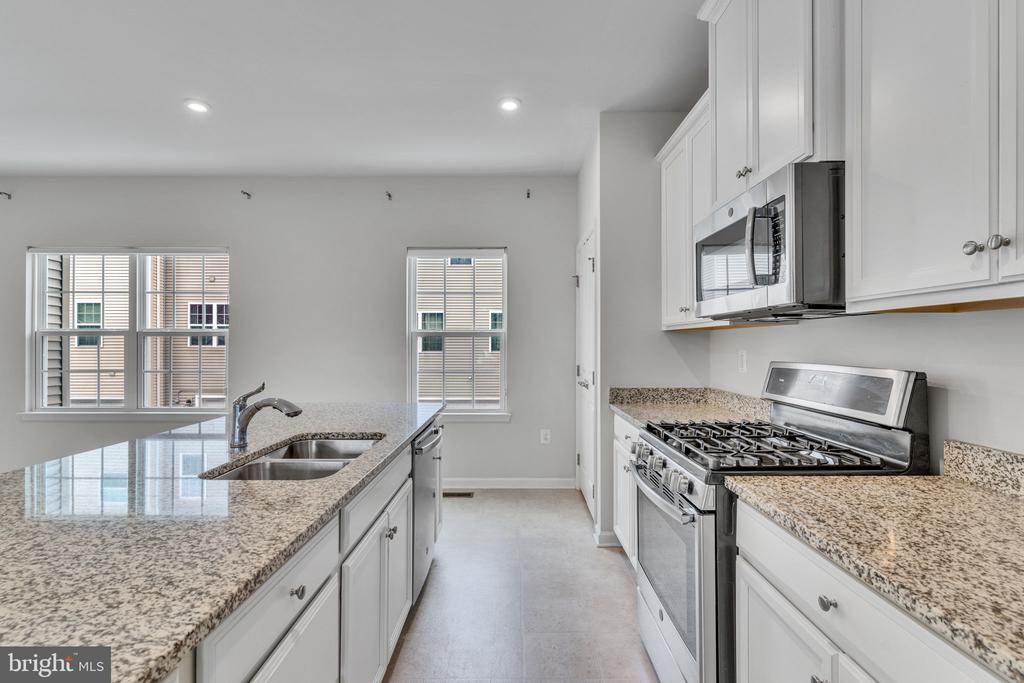 9903 Cedarmass Cir